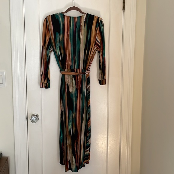 Veronica M Wrap Dress - Picture 5 of 8